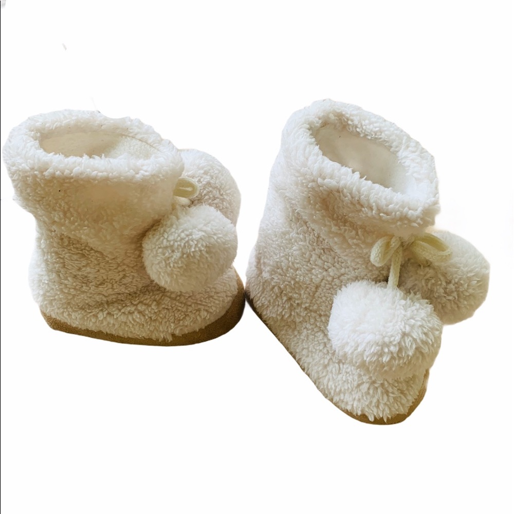 Gymboree Faux Fur Pom Pom Snow Princess Boots - Picture 5 of 9